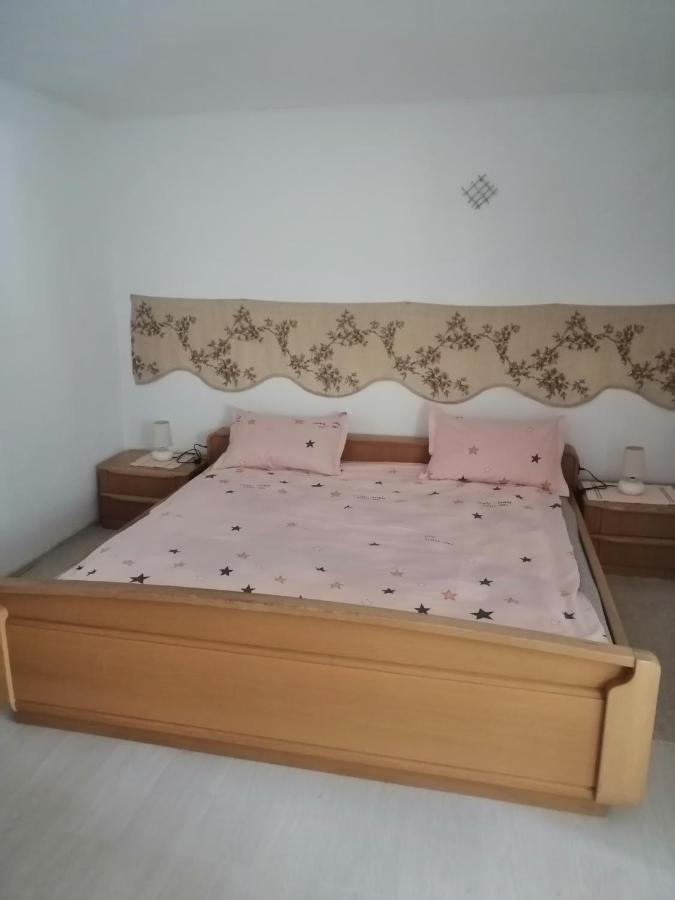 Moss'S Economy Apartment Тимишоара Экстерьер фото